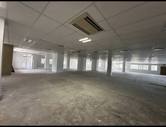 686M² OFFICE TO LET IN WOODMEAD